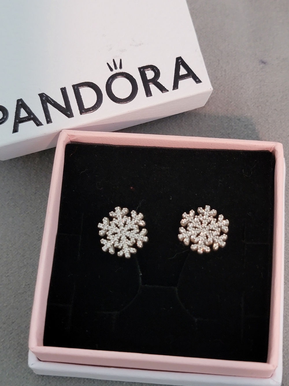 Pandora Silver Snowflake Stud Earrings - White Sparkle